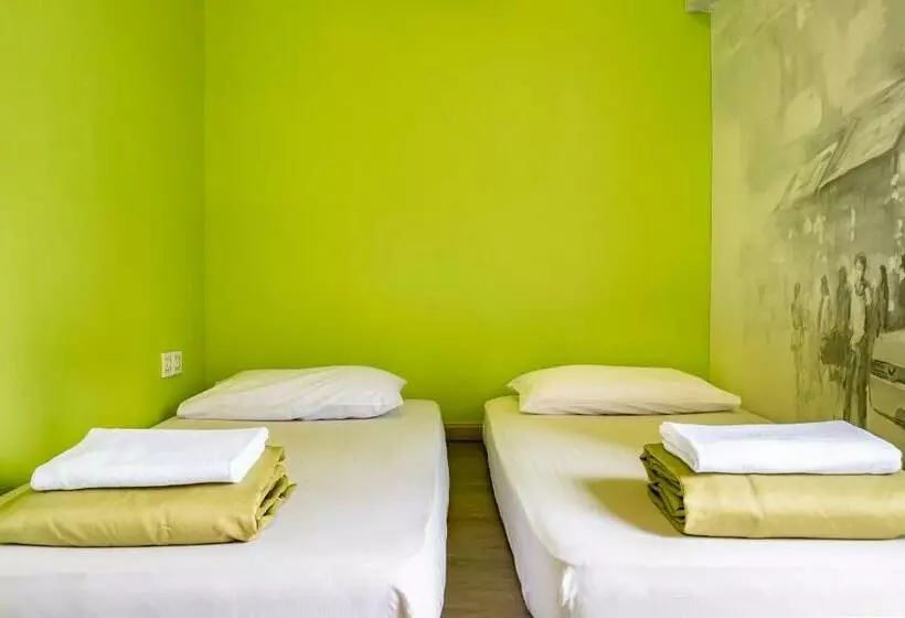 اتاق استاندارد, Pods The Backpackers Home & Cafe
