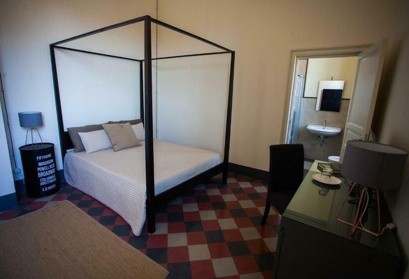 디럭스 트리플 룸, Le Stanze Del Capostazione