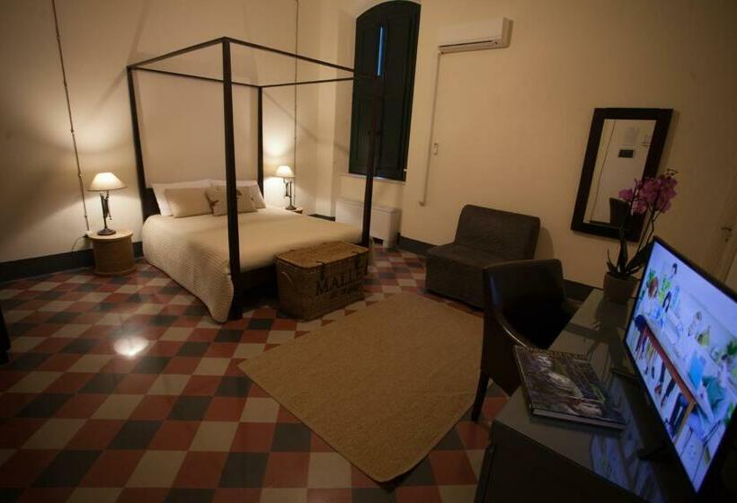 스탠다드 룸 킹사이즈 침대, Le Stanze Del Capostazione