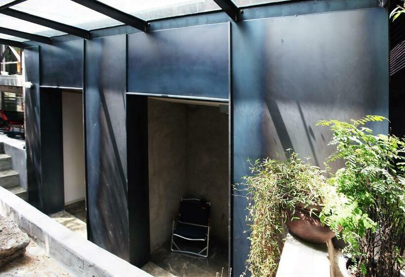 Люкс Вид на Сад, Hongdae Guesthouse Pajamaparty   Hostel