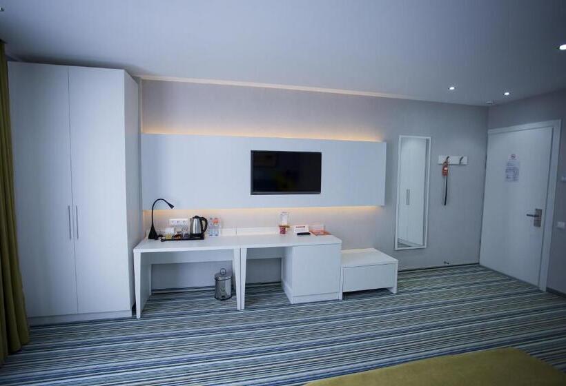 اتاق سه نفره دلوکس با چشم‌انداز دریا, Aparthotel Tangerine