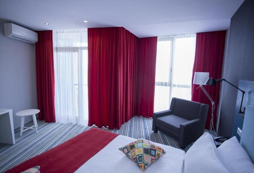 اتاق سه نفره دلوکس با چشم‌انداز دریا, Aparthotel Tangerine