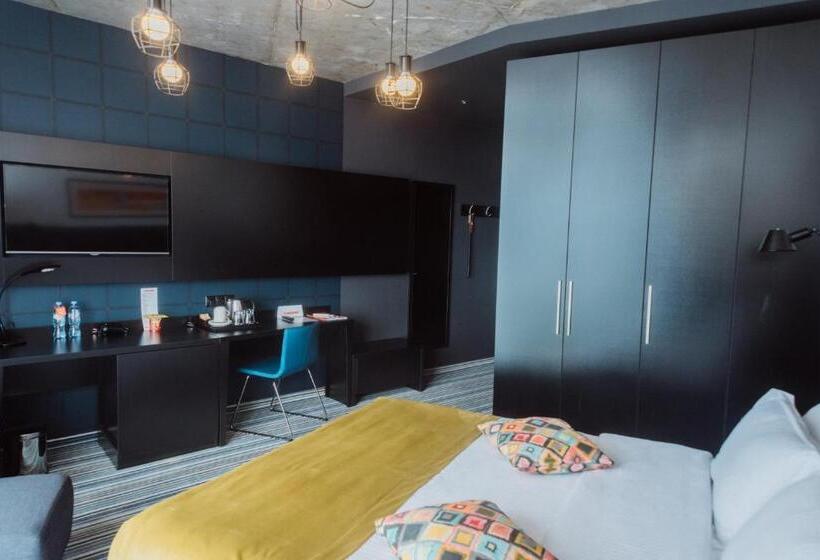 اتاق سه نفره دلوکس با چشم‌انداز دریا, Aparthotel Tangerine