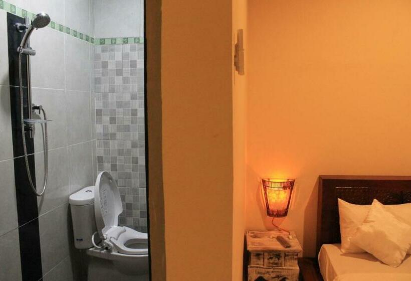 Номер Стандарт с Балконом, Chillin Kuta Homestay