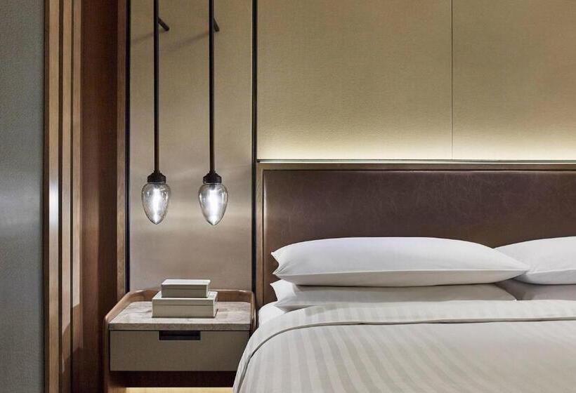 キングサイズベッドのデラックスルーム, Hangzhou Marriott Hotel Qianjiang