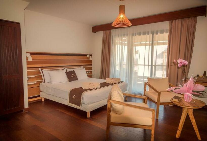 Cameră Deluxe, Le Battant Des Lames