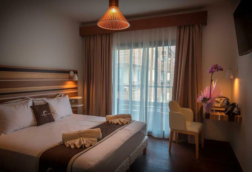 اتاق سوپریور, Le Battant Des Lames