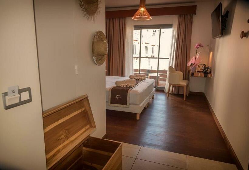 Cameră Superioară, Le Battant Des Lames