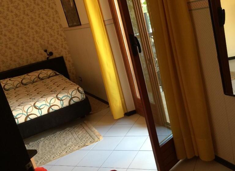 חדר סטנדרט, Letizia