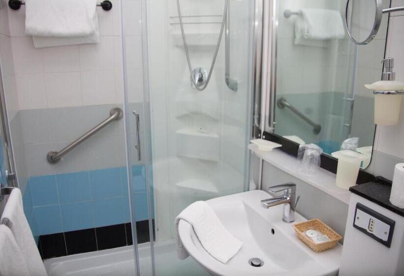 חיבור הדירה עם חדר שינה אחד, Letizia