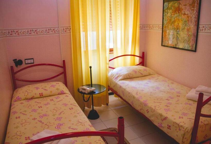 חיבור הדירה עם חדר שינה אחד, Letizia