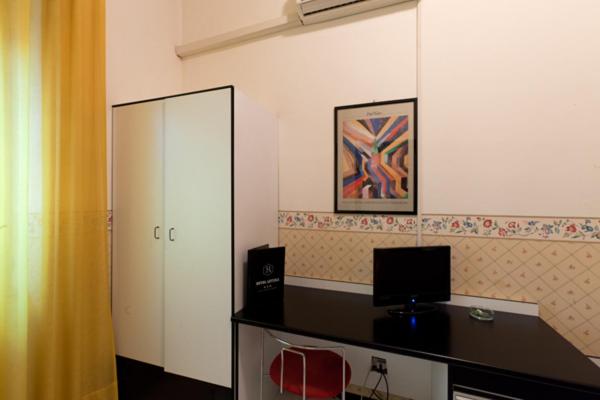 חדר אקונומי יחיד, Letizia