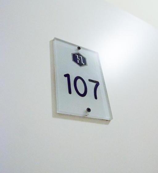 חדר אקונומי יחיד, Letizia