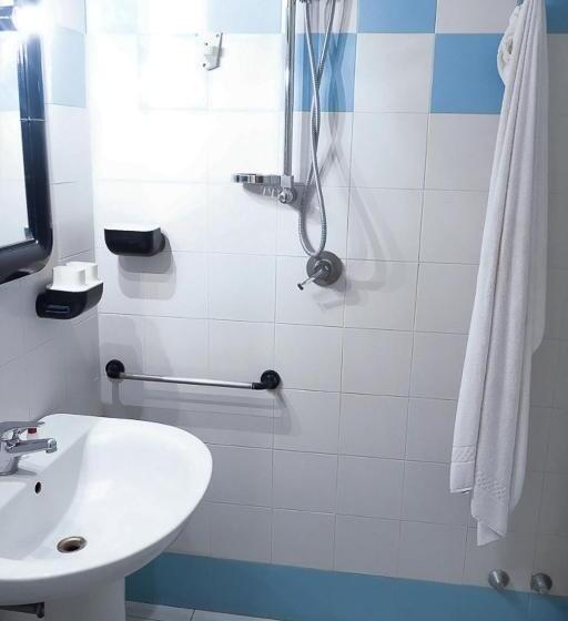 חדר אקונומי יחיד, Letizia