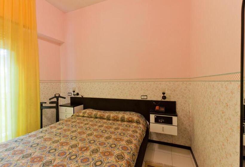 חדר אקונומי, Letizia