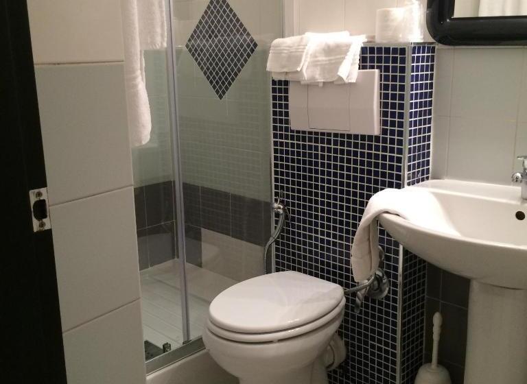 חדר סטנדרט, Letizia