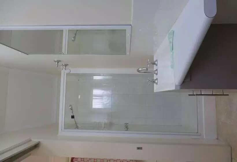 اتاق استاندارد یک نفره, Mt Isa City Motel