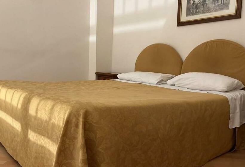 استودیوی استاندارد, Gatto Bianco Le Dimore