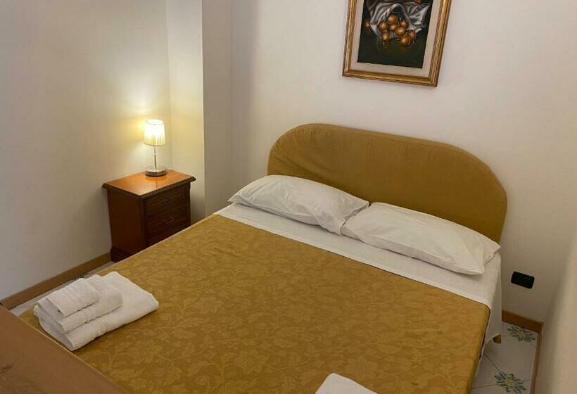 استودیوی استاندارد, Gatto Bianco Le Dimore