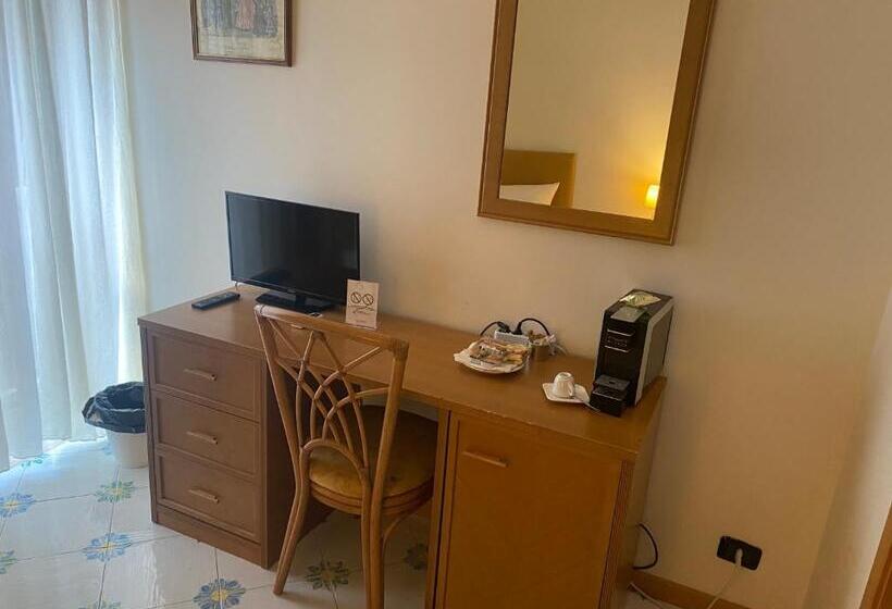 اتاق استاندارد یک نفره, Gatto Bianco Le Dimore