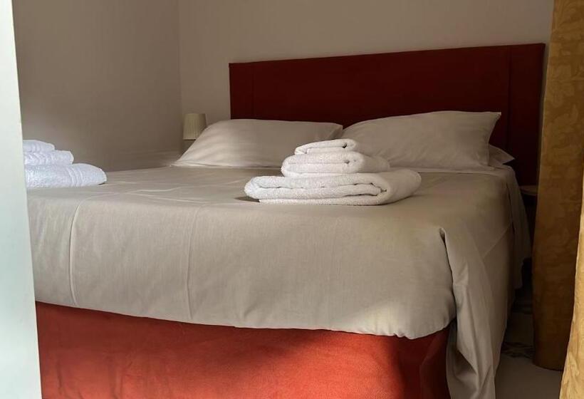 استودیوی استاندارد, Gatto Bianco Le Dimore