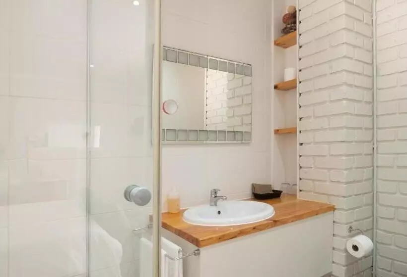 اتاق استاندارد, Interlaken Guest House