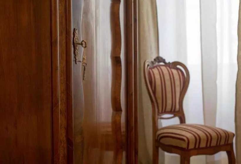 سوییت لوکس, Le Saline Guest House