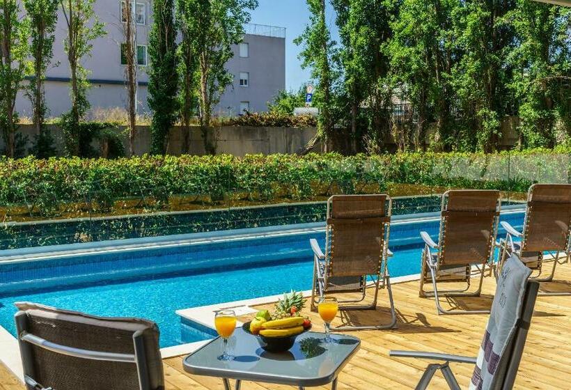 스탠다드 룸 풀장 전망, Oasis Life