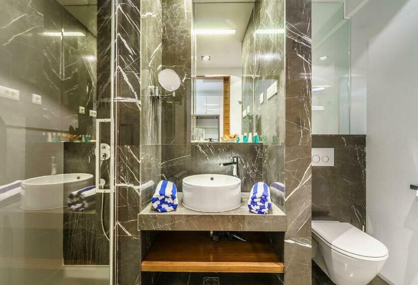 스탠다드 룸 풀장 전망, Oasis Life