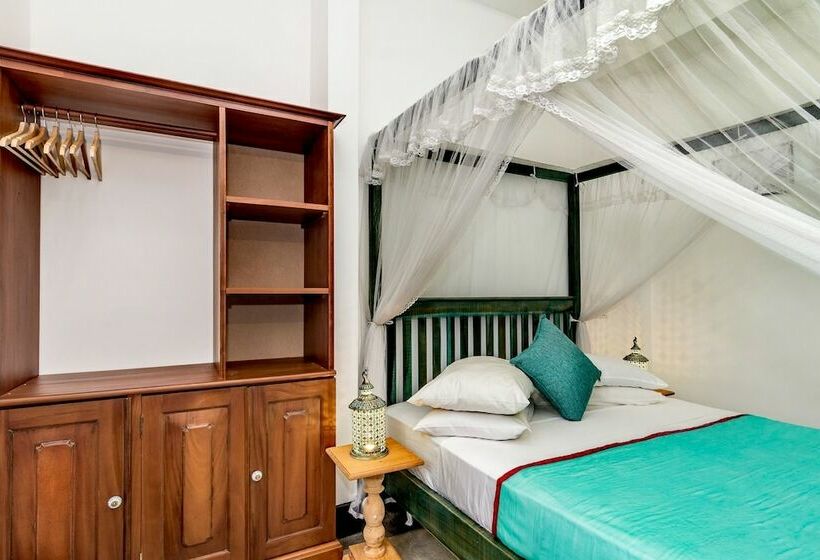 Quarto Estandar, The Entrance Galle Fort