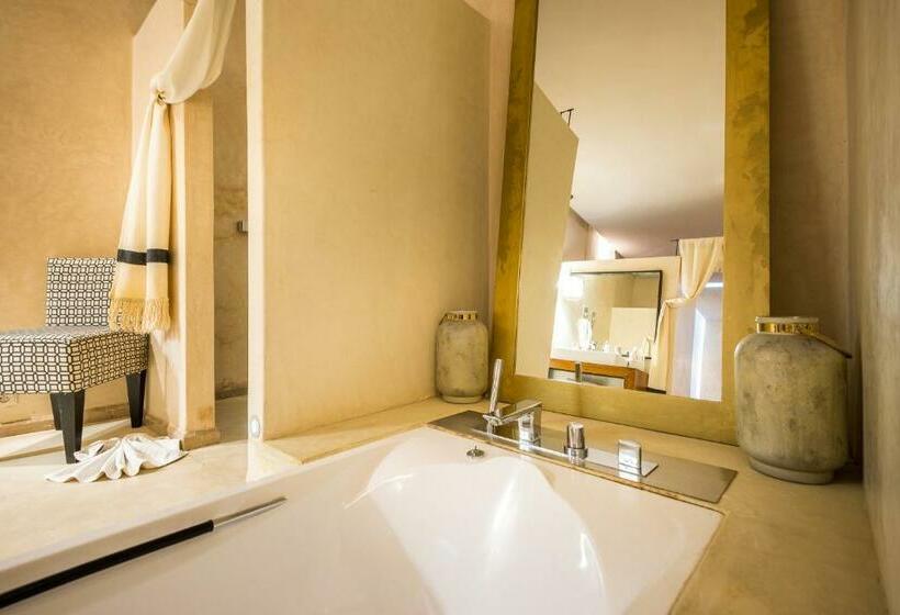 سوییت, Riad Houma