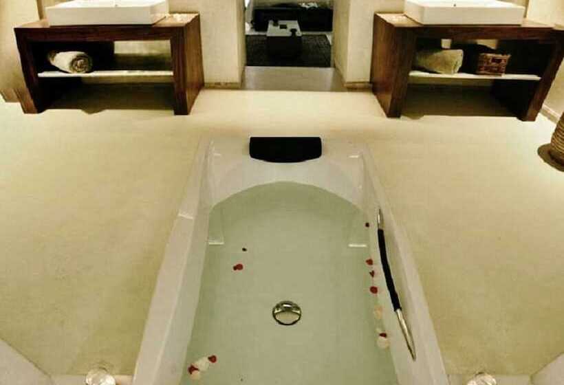 سوییت, Riad Houma