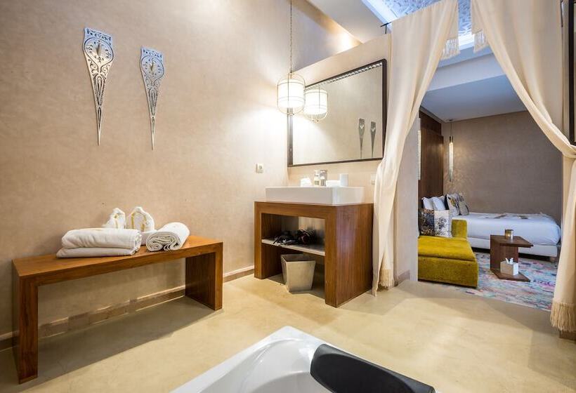 سوییت, Riad Houma