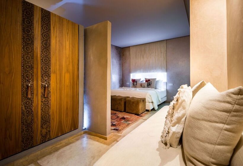 اتاق لوکس, Riad Houma