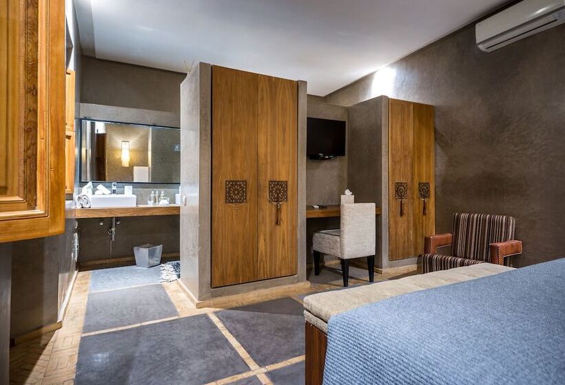 اتاق لوکس, Riad Houma