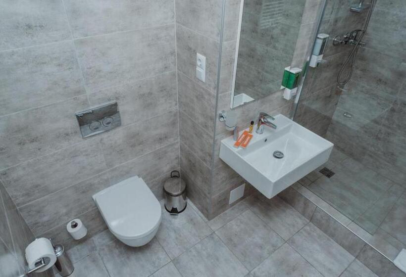 اتاق لوکس سه تخته, Aparthotel Tangerine