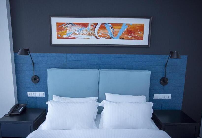 اتاق خانوادگی با چشم‌انداز دریا, Aparthotel Tangerine