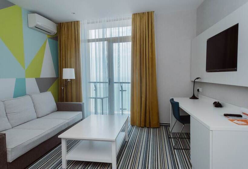 اتاق خانوادگی با چشم‌انداز دریا, Aparthotel Tangerine