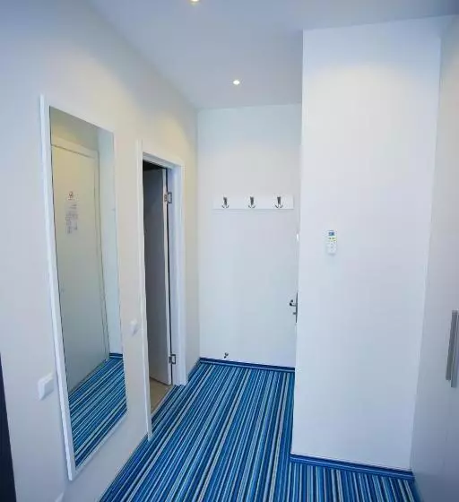 اتاق خانوادگی با چشم‌انداز دریا, Aparthotel Tangerine