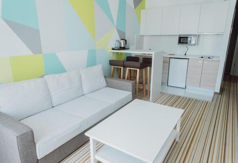 سوییت خانوادگی, Aparthotel Tangerine