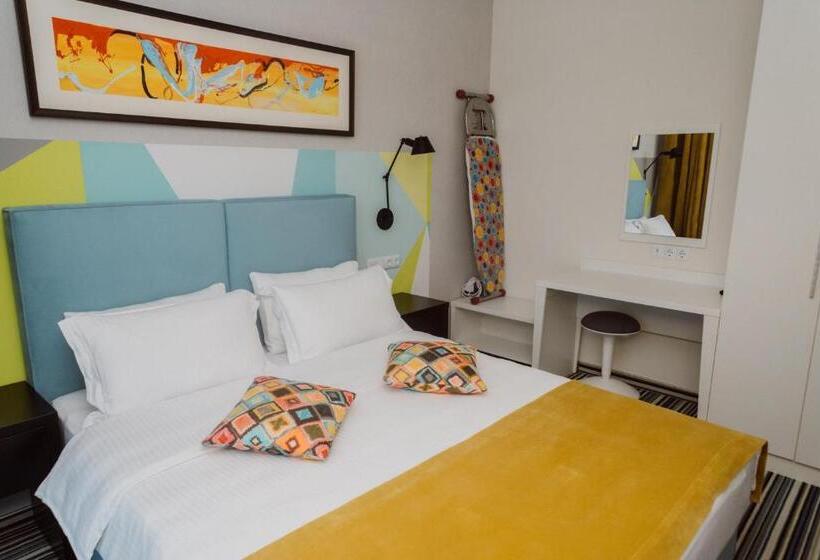 سوییت خانوادگی, Aparthotel Tangerine