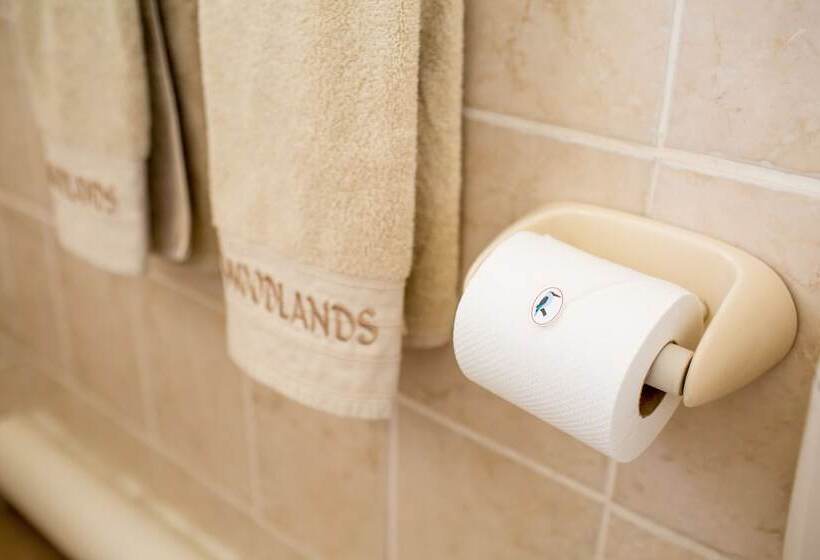 خانه 2 خوابه, Woodlands Stop Over And Lodge