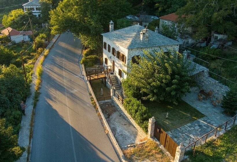 דירת חדר, Archontiko Michael Pelion