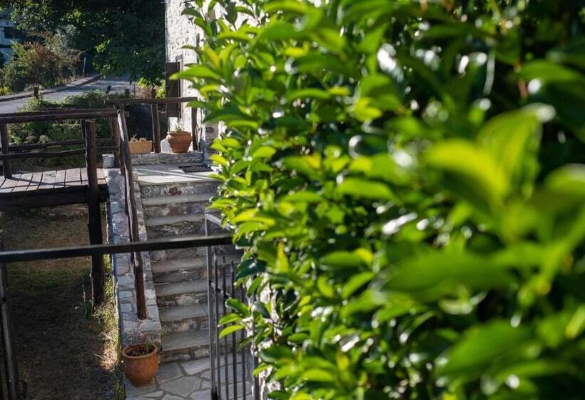 דירת חדר, Archontiko Michael Pelion