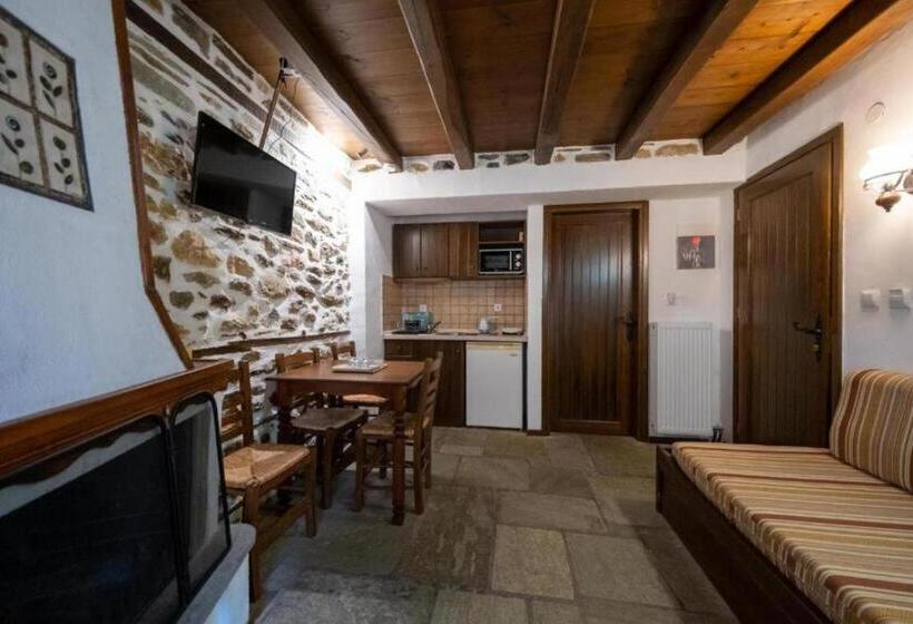 דירת חדר, Archontiko Michael Pelion