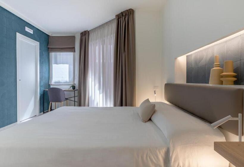 带阳台的豪华间, Taormina Town   Guesthouse Sicily
