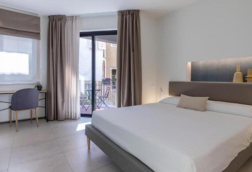 带阳台的豪华间, Taormina Town   Guesthouse Sicily