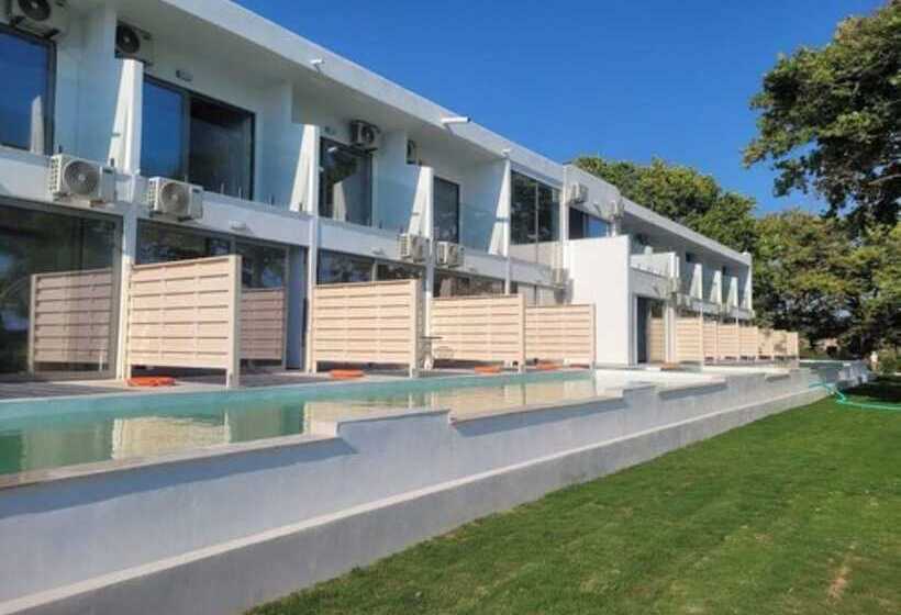 סוויטת ג'וניור נוף לים, Ninos Grand Beach Resort