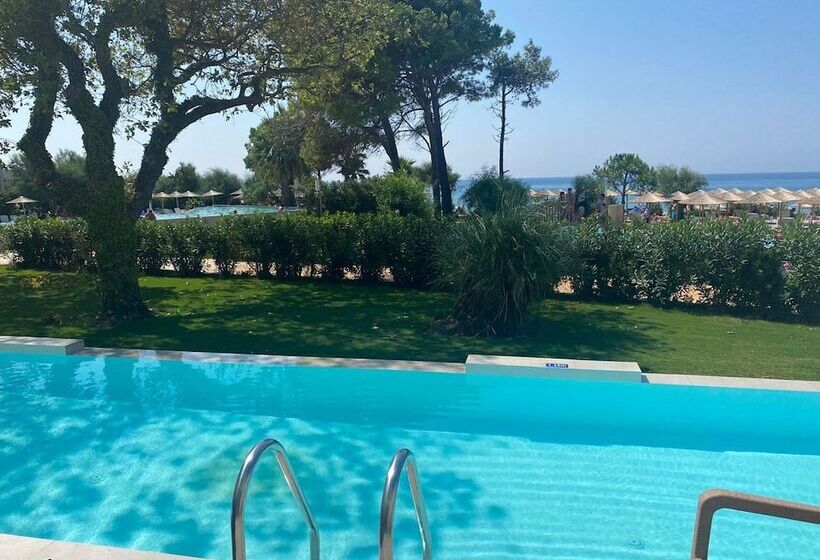 סוויטת ג'וניור נוף לים, Ninos Grand Beach Resort