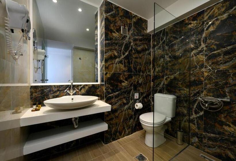 חדר סטנדרט נוף לגינה, Ninos Grand Beach Resort